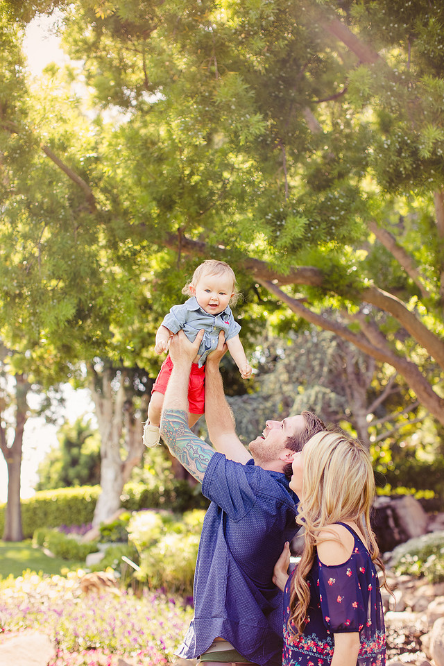 family photographer at the Grand Tradition in Fallbrook, CA