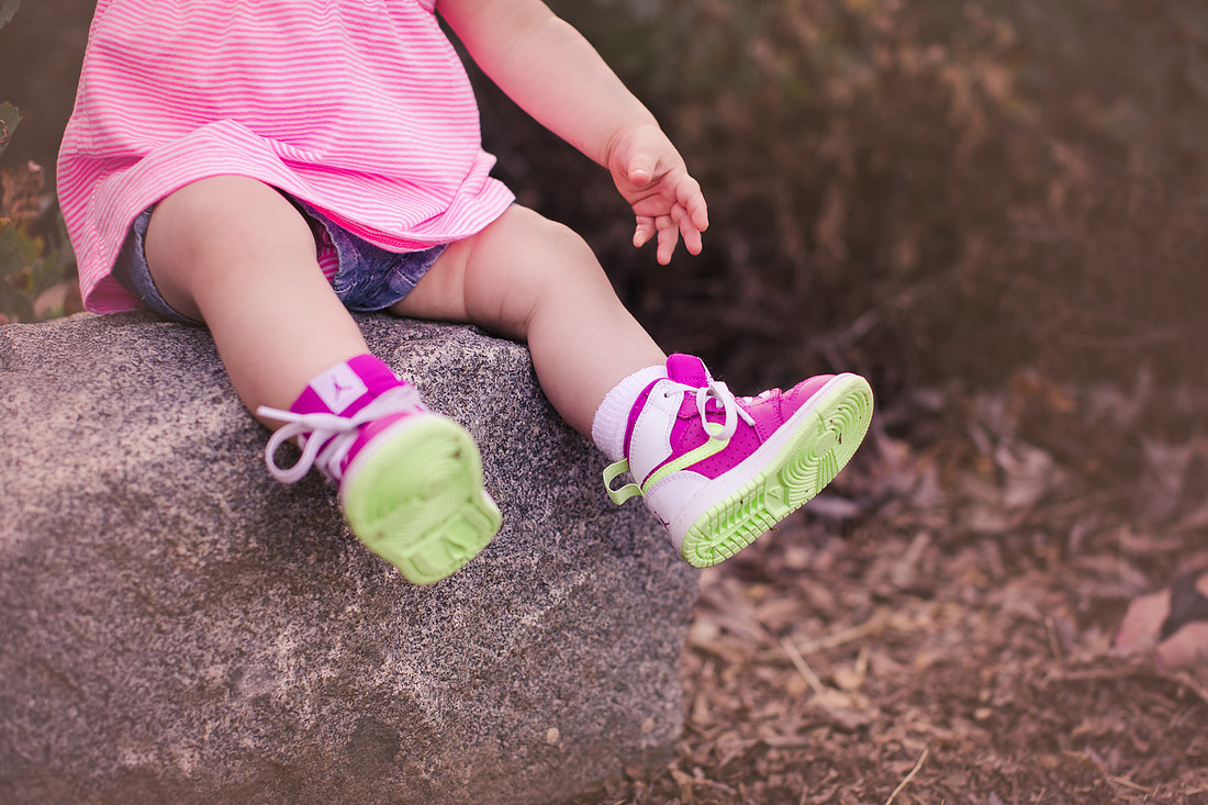 Child photographer Los Jilgueros Preserve in Fallbrook, CA